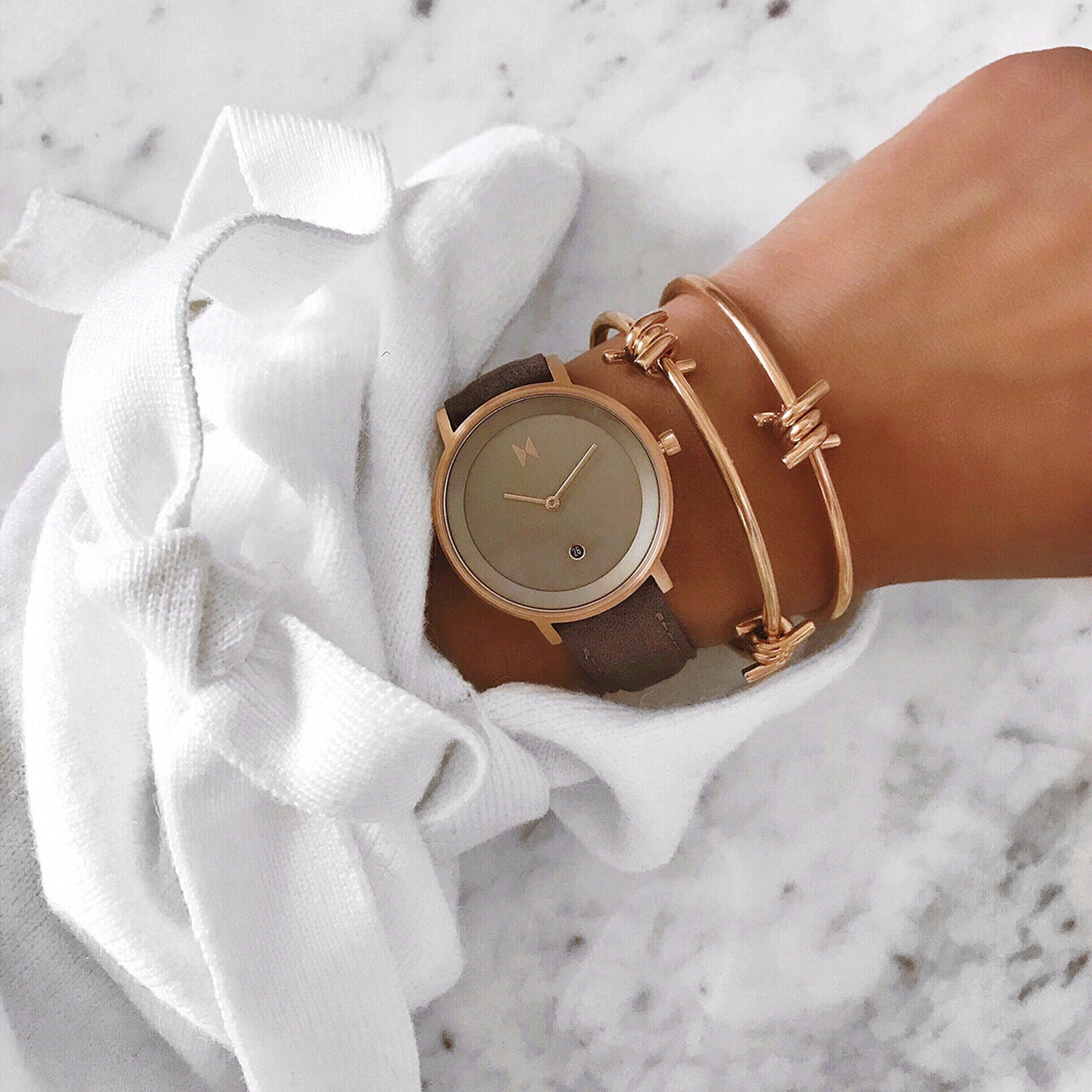 MVMT women’s wrist watch in rose gold Amazon.com: MVMT Boulevard Women main image 3