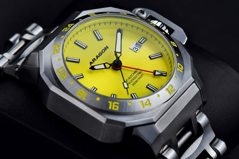 Aragon MillIpede Max GMT Automatic Watch Yellow SunRay Dial 42mm 300 Meter A544YEL